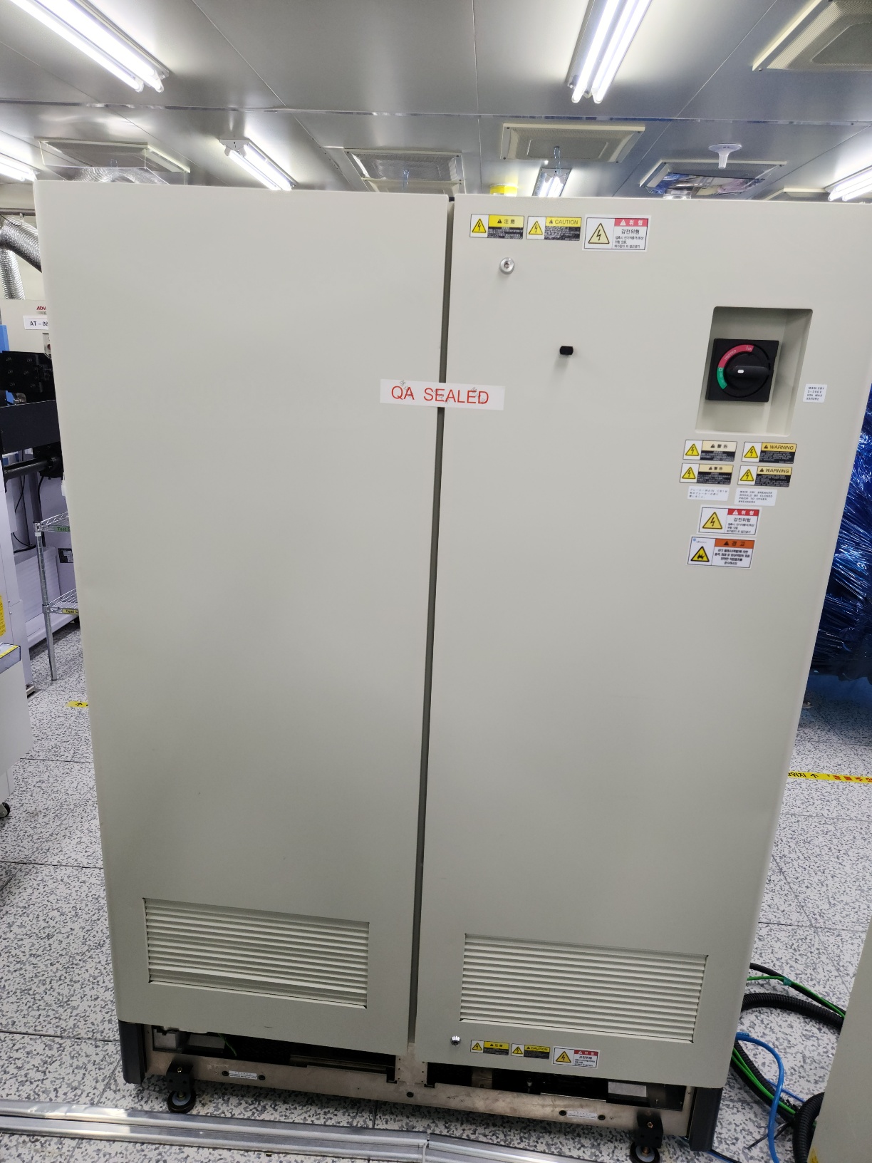 ADVANTEST ND2 T6372 DDI Tester 4 sets / OKAMOTO GNX300 Wafer grinder, 2000 Vintage, 8/12 inch 1 set / SHINKAWA UTC-2000Super Wire bonder 11 sets / MIT CAERUS C320 / CAERUS C330 Die sorter 1 set each / SENSOFAR S neox 3D Surface Profiler 1 set / MITSHBISHI 605GTX Laser Drilling Machine 1 set / ADVANTEST M6741AD Tri temp handler 17 sets / ADVANTEST M6751AD Tri temp handler 6 sets.