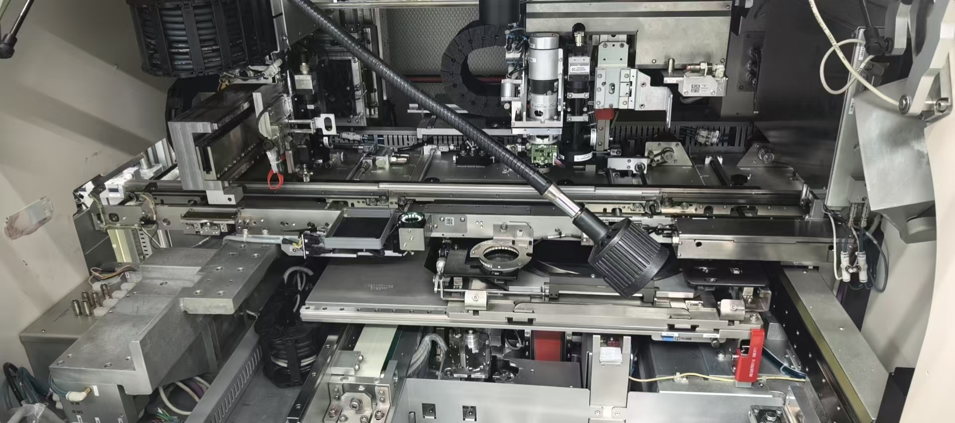 BESI Datacon 2200evo GEN3 die bonder